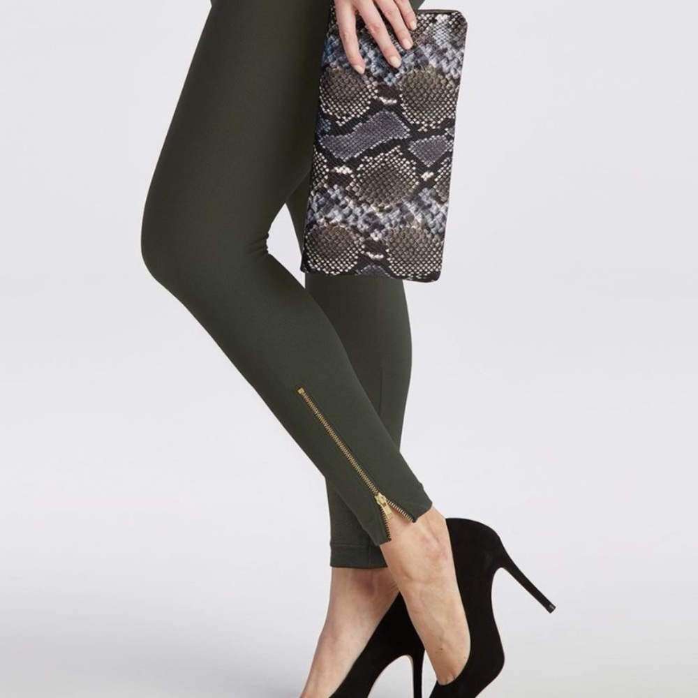 Spanx Look at me now zipper leggings